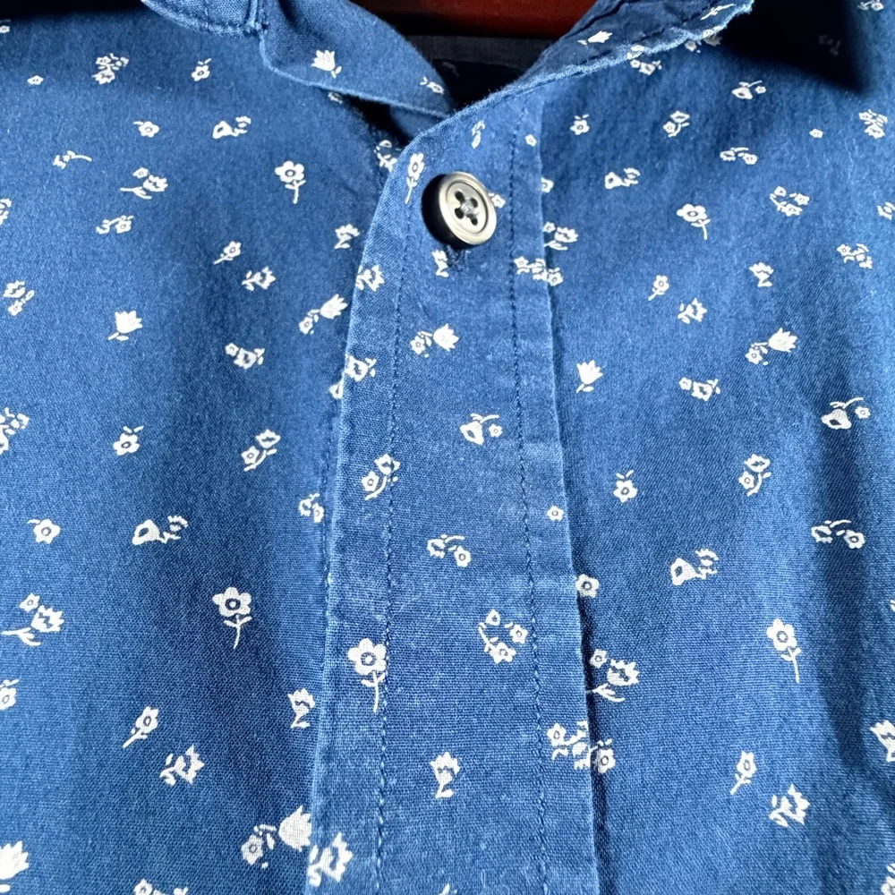 BANANA REPUBLIC MENS L SOFT WASH STANDARD FIT FLORAL SHORT SLEEVE SHIRT BLUE
